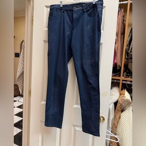 Lululemon men’s navy pants